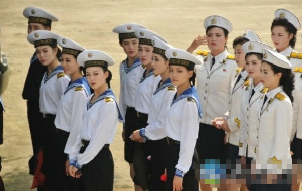 朝鲜海军文工团曝光 女兵穿制服载歌载舞貌美如花(5)