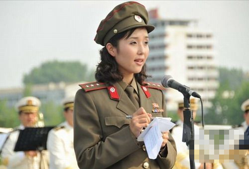 朝鲜海军文工团曝光 女兵穿制服载歌载舞貌美如花(10)