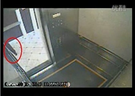 失踪蓝可儿尸体被塞酒店水箱 电梯怪异行为引猜疑(6)