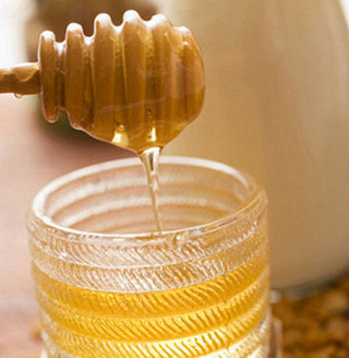 胃溃疡喝蜂蜜能止痛 冲水喝好吸收