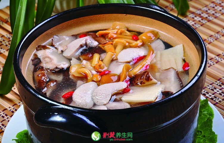 香菇炖鸡汤的做法 香菇鸡汤怎么做好吃