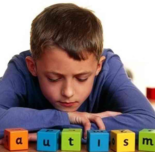 为什么男孩更易患自闭症