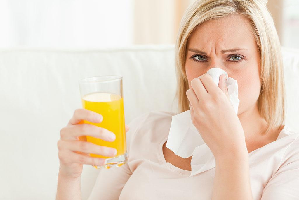 鼻炎发作的症状 按摩穴位巧防治鼻炎