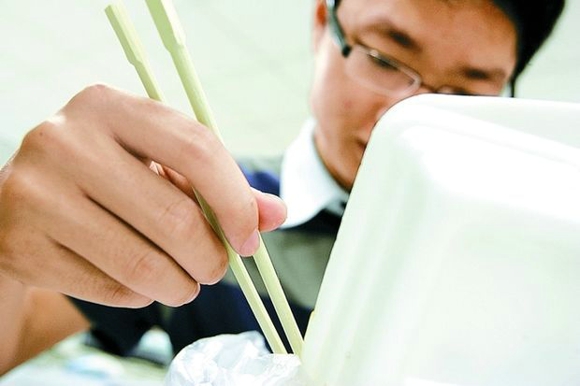 一次性筷子禁令三年为何还在用 了解一次性筷子的危害