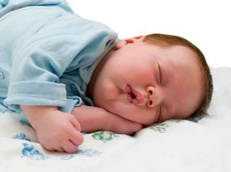 宝宝落枕的原因有哪些 宝宝落枕怎么办