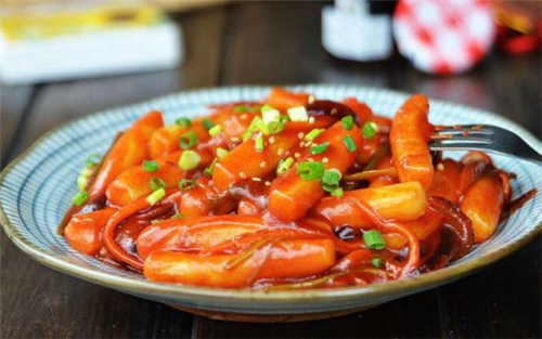 韩国料理怎么做 韩式炒年糕这么做更好吃