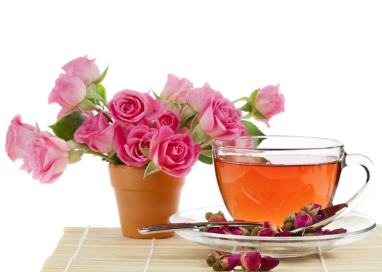喝玫瑰花茶有什么好处 玫瑰花茶的冲泡方法