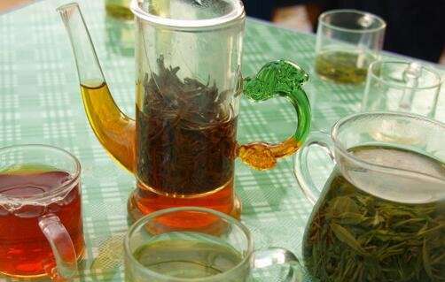 红茶和绿茶的功效 