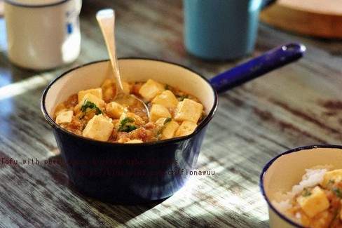 虾皮肉末焖豆腐的做法