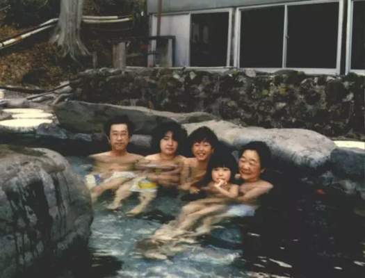  九十年代混浴的日本家庭