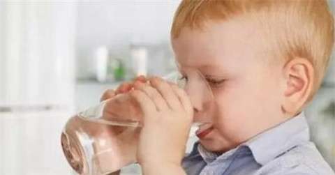婴儿夏季喝水要注意什么