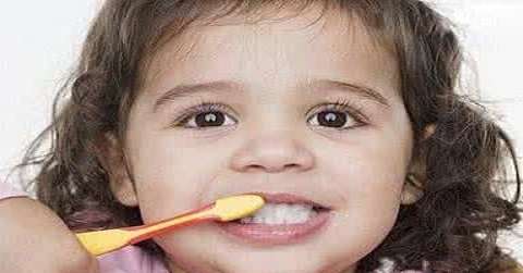 小孩刷牙大约需要多长时间
