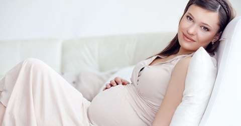 怀孕三个月还用吃叶酸吗