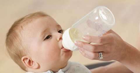 婴儿怎样喂牛奶