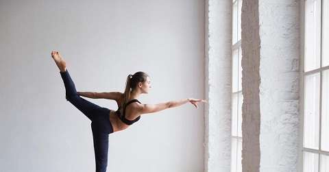 骨头硬怎么练瑜伽