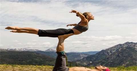 练双人瑜伽有生理反应正常吗
