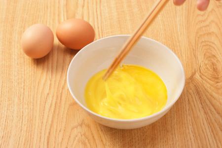 鸡蛋羹要怎么做才嫩滑平整呢？