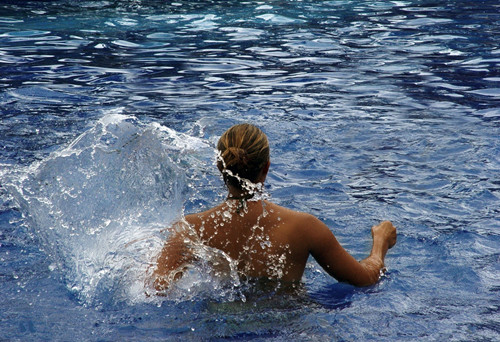 秋季游泳的好处以及注意事项(3)