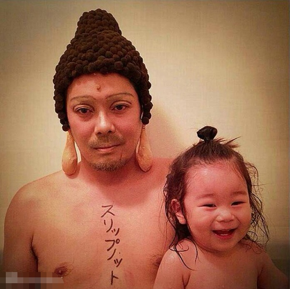 日本逗比父女泡澡照 被赞呆萌又犯二