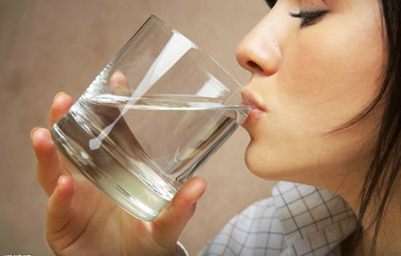 如何补充水分？ 喝对水很重要