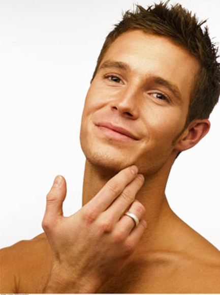 抽烟对皮肤的危害有哪些 抽烟男士该如何护肤