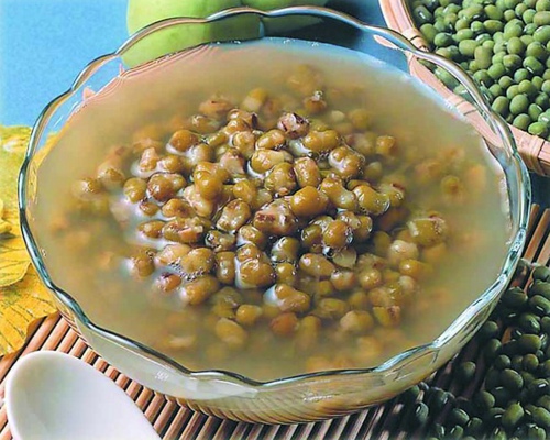 什么颜色的绿豆汤最解暑？
