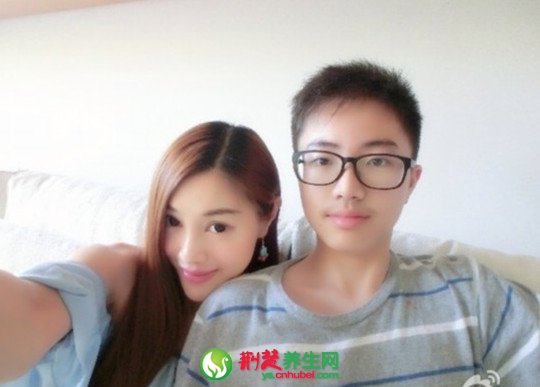 台湾41岁女星吴玟萱逆生长 与儿子合影似姐弟(12)