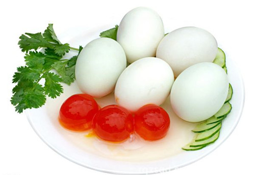 痛风患者健康生活 忌吃红肉多吃蔬菜(2)