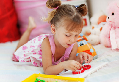 儿童患上手足口病的病因 玩具成传播途径