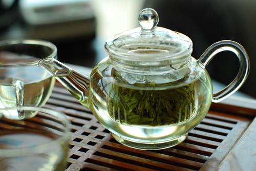 绿茶能溶解脂肪 神奇绿茶减肥法