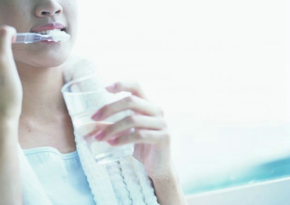 如何预防口腔癌 选择牙刷很重要