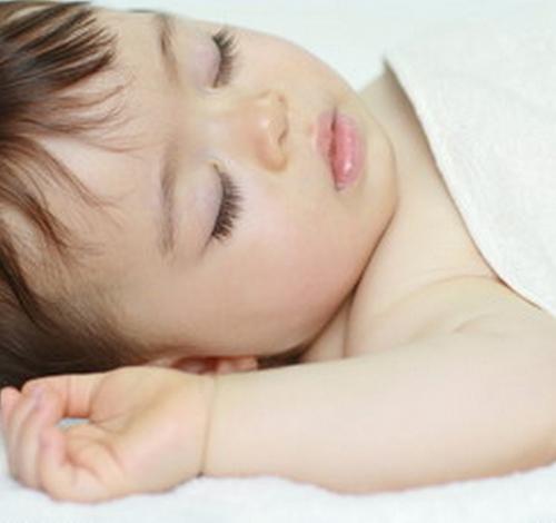 宝宝打呼噜的原因 可能是先天性喉鸣(2)