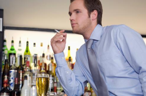 长期饮酒可诱发食道癌 警惕食道癌早期症状(3)