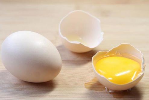 治疗过敏性哮喘的偏方 茶水炖鸡蛋