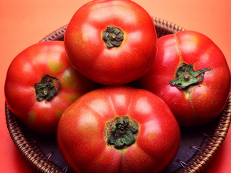 西红柿如何祛斑 西红柿祛斑小窍门