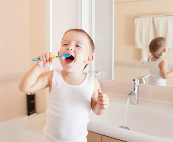 刷牙的禁忌 你还在横着刷吗