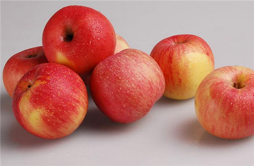 苹果的食用方法 苹果吃的不对等于吃砒霜