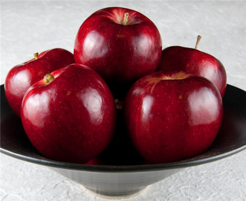 苹果的食用方法 苹果吃的不对等于吃砒霜