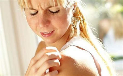 皮肤瘙痒是怎么回事 皮肤瘙痒预示着疾病