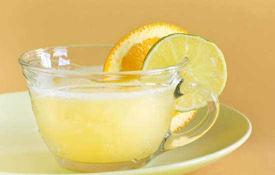 夏天喝柠檬水的好处 柠檬泡水一定要淡