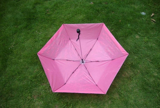 什么颜色的伞最防晒 怎样选购遮阳伞