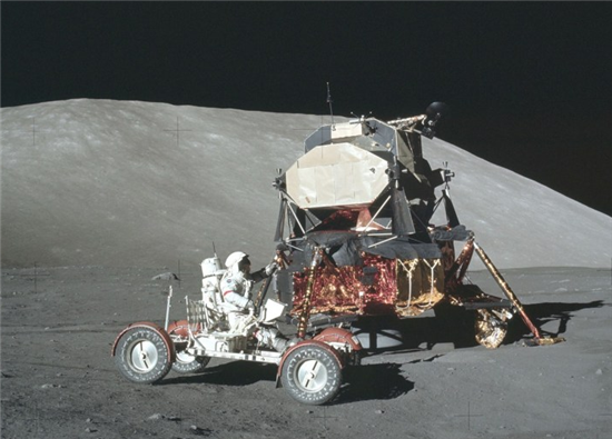 美国阿波罗登月计划 神奇的月球表面之谜