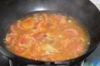 木耳番茄鱼片汤的做法图解9